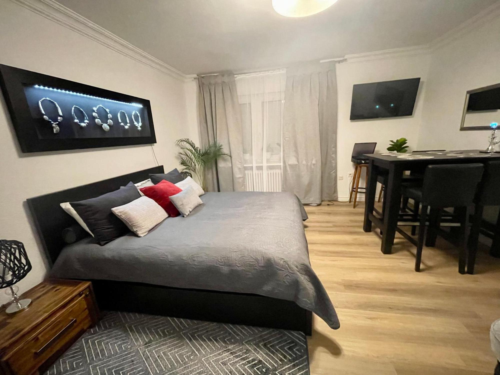 Tunnel Apartment - Nordbahntrasse, Kontaktloser Self-Check-In, Netflix 부퍼탈 외부 사진